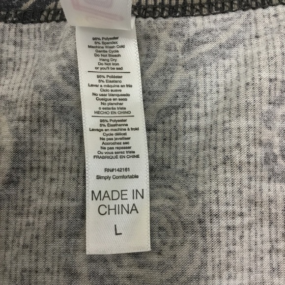 LulaRoe Simply Comfortable Rose Print Long Sleeve High Low Top L - Picture 12 of 13